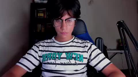 Snapshot of literateboy chatting on June 30, 2:01 am Literateboy online show from June 30, 2:01 am