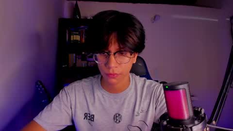 Snapshot of literateboy chatting on July 24, 1:58 am Literateboy online show from July 24, 1:58 am