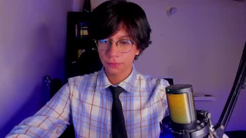 Snapshot of literateboy chatting on July 29, 1:37 am Literateboy online show from July 29, 1:37 am