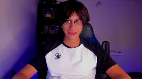 Snapshot of literateboy chatting on July 31, 1:38 am Literateboy online show from July 31, 1:38 am