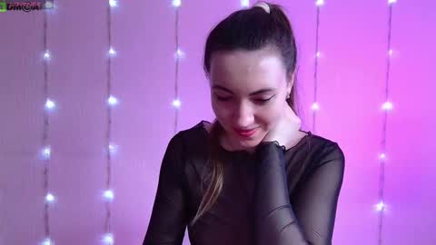 Tina online show from February 25, 8:02 am