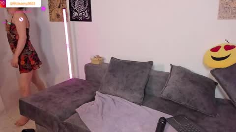 little__ammy online show from April 21, 1:42 am