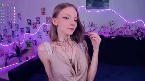 Bella online show from November 25, 7:41 am