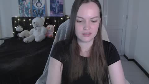 little__flowers online show from September 18, 6:48 am