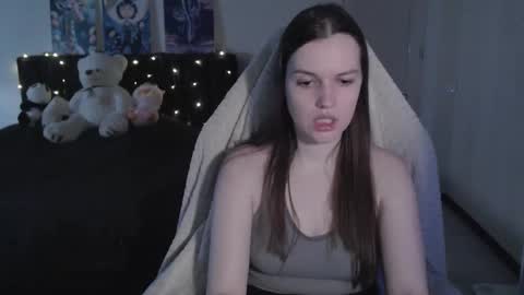 little__flowers online show from December 5, 9:51 am