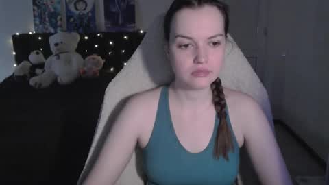 little__flowers online show from December 19, 8:21 am