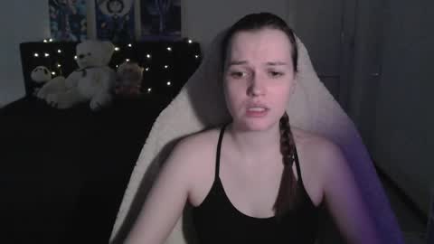 little__flowers online show from April 5, 9:39 am