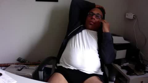 Snapshot of little_buddha chatting on January 28, 10:56 am Pure Black Power online show from January 28, 10:56 am