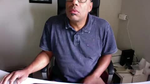 Snapshot of little_buddha chatting on October 20, 6:25 am Pure Black Power online show from October 20, 6:25 am