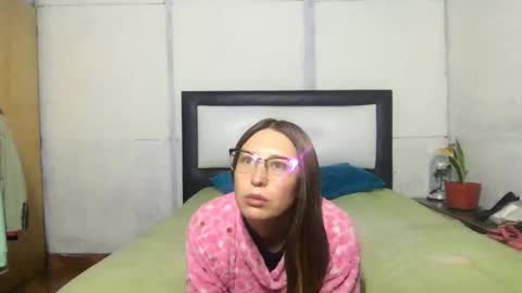 Diablita online show from September 19, 10:49 am