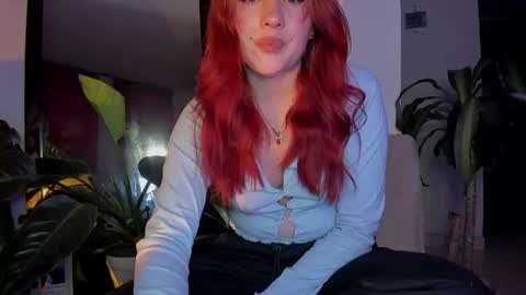 Snapshot of little_emilyd chatting on June 18, 6:02 am Emily online show from June 18, 6:02 am