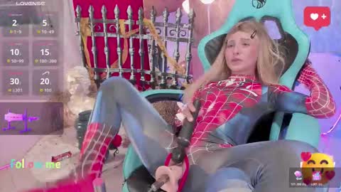 Lili online show from October 31, 9:27 pm