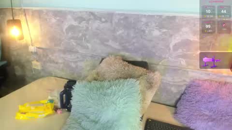 Snapshot of little_lili19 chatting on March 1, 9:17 pm Lili online show from March 1, 9:17 pm