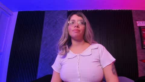 Maeve  online show from December 27, 3:53 am