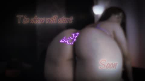 Maeve  online show from October 29, 11:06 pm