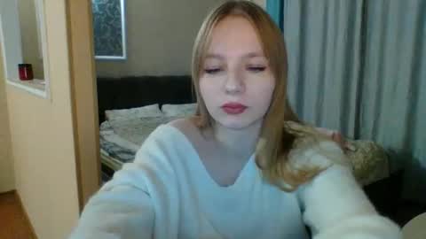 Snapshot of little_mariaa chatting on February 8, 4:32 pm Maria online show from February 8, 4:32 pm