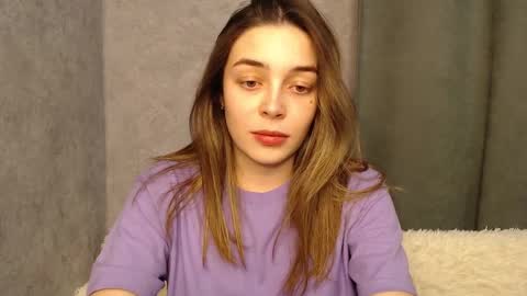 Mia   Im online every day 1530 PM in New York  2030 PM in London online show from December 7, 8:38 pm