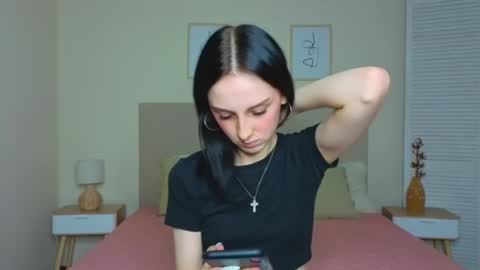 Snapshot of little_mollee chatting on September 15, 8:31 pm little_mollee online show from September 15, 8:31 pm