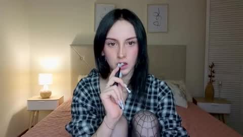 Snapshot of little_mollee chatting on October 1, 8:37 pm little_mollee online show from October 1, 8:37 pm