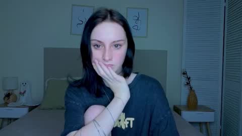 little_mollee online show from December 15, 10:03 pm