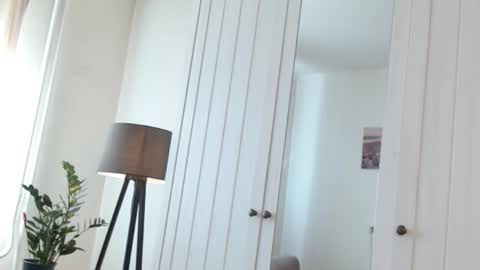 Snapshot of little_nicole_ chatting on September 14, 7:07 am Nicole online show from September 14, 7:07 am