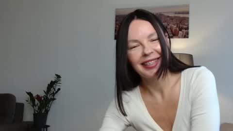 Snapshot of little_nicole_ chatting on September 24, 1:36 pm Nicole online show from September 24, 1:36 pm