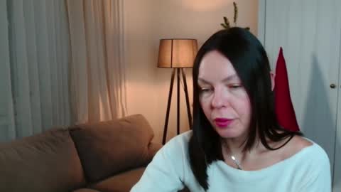 Nicole online show from December 20, 6:15 pm