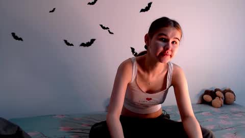 Alice.. online show from October 15, 10:10 pm