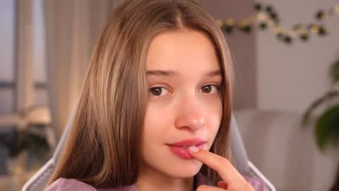 Kiki online show from September 9, 4:17 pm