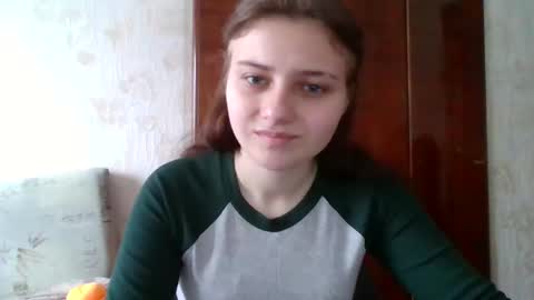little_shygirl_ online show from January 29, 10:05 am