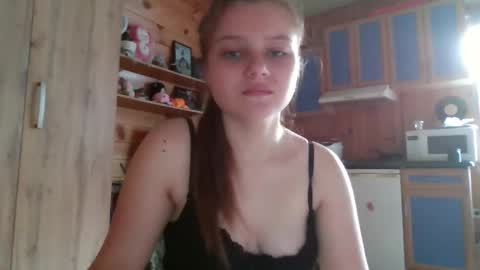 little_shygirl_ online show from September 21, 4:14 am