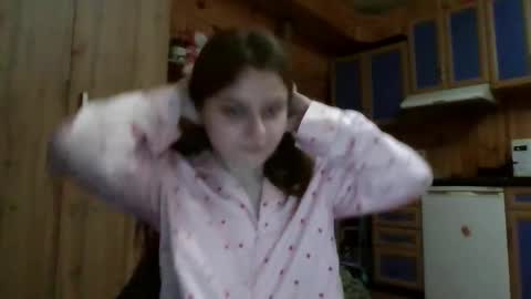 little_shygirl_ online show from November 20, 5:45 pm