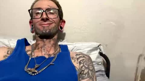 Snapshot of little_slim chatting on May 31, 7:37 am Inked up Little slim online show from May 31, 7:37 am