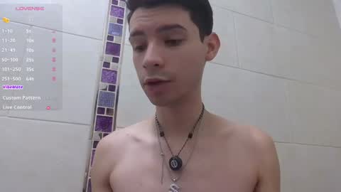 Snapshot of little_twiink chatting on June 6, 1:05 pm Juan Ferrer online show from June 6, 1:05 pm