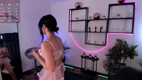 Xiom online show from December 13, 8:47 pm