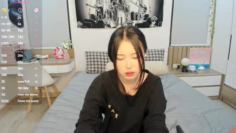 Yena and Gabby online show from March 12, 8:37 pm