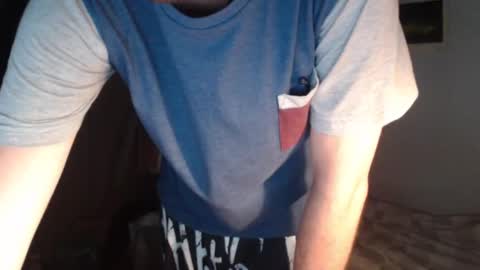 littlealien7 online show from January 23, 11:05 pm