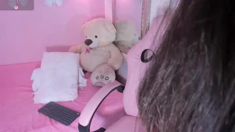 Ari online show from October 2, 7:10 pm