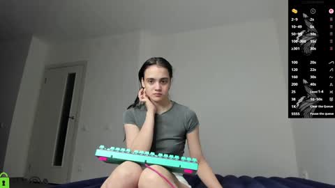 Snapshot of littleashleyy chatting on May 25, 8:59 pm littleashleyy online show from May 25, 8:59 pm