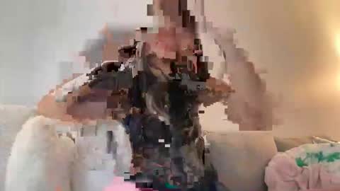 Snapshot of littlecutiechloe chatting on May 22, 10:59 pm LittleCutieChloe online show from May 22, 10:59 pm