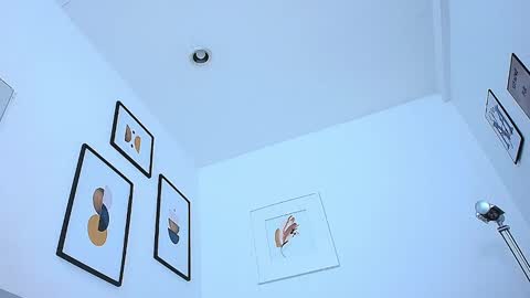 Emily  online show from February 18, 9:10 am