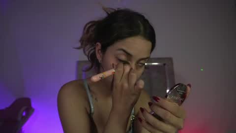 Snapshot of littlee_emma_ chatting on May 14, 11:22 pm littlee_emma_ online show from May 14, 11:22 pm