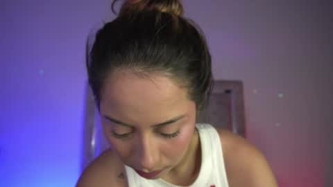 littlee_emma_ online show from July 16, 12:38 am