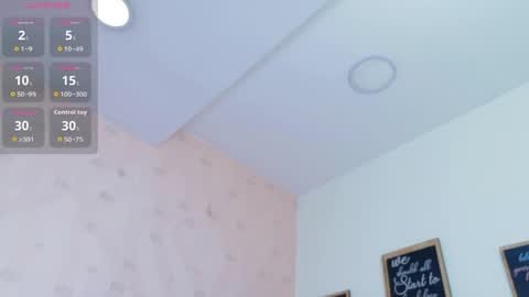 Snapshot of littleebonymommy chatting on June 6, 6:45 pm Tania online show from June 6, 6:45 pm
