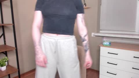 Snapshot of littleglow chatting on March 13, 8:15 pm Christie online show from March 13, 8:15 pm