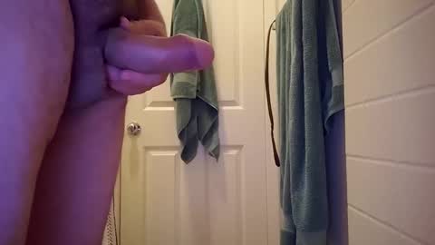 littleguyy888 online show from April 22, 11:56 am