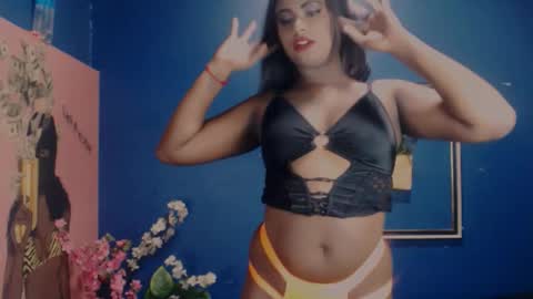 Snapshot of littleindianmilf chatting on September 12, 10:15 am littleindianmilf online show from September 12, 10:15 am