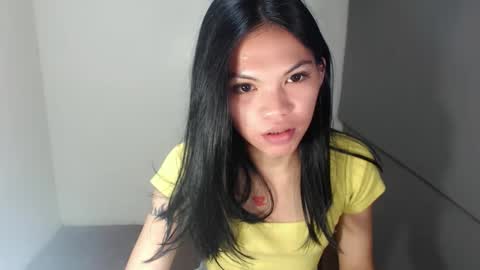 littlelace_ online show from February 3, 7:52 pm