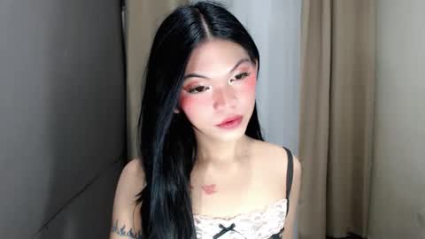 littlelace_ online show from March 9, 10:14 pm