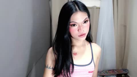 littlelace_ online show from March 17, 9:07 pm